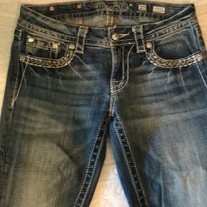 Miss Me Low Rise Slim Boot Jean 27L